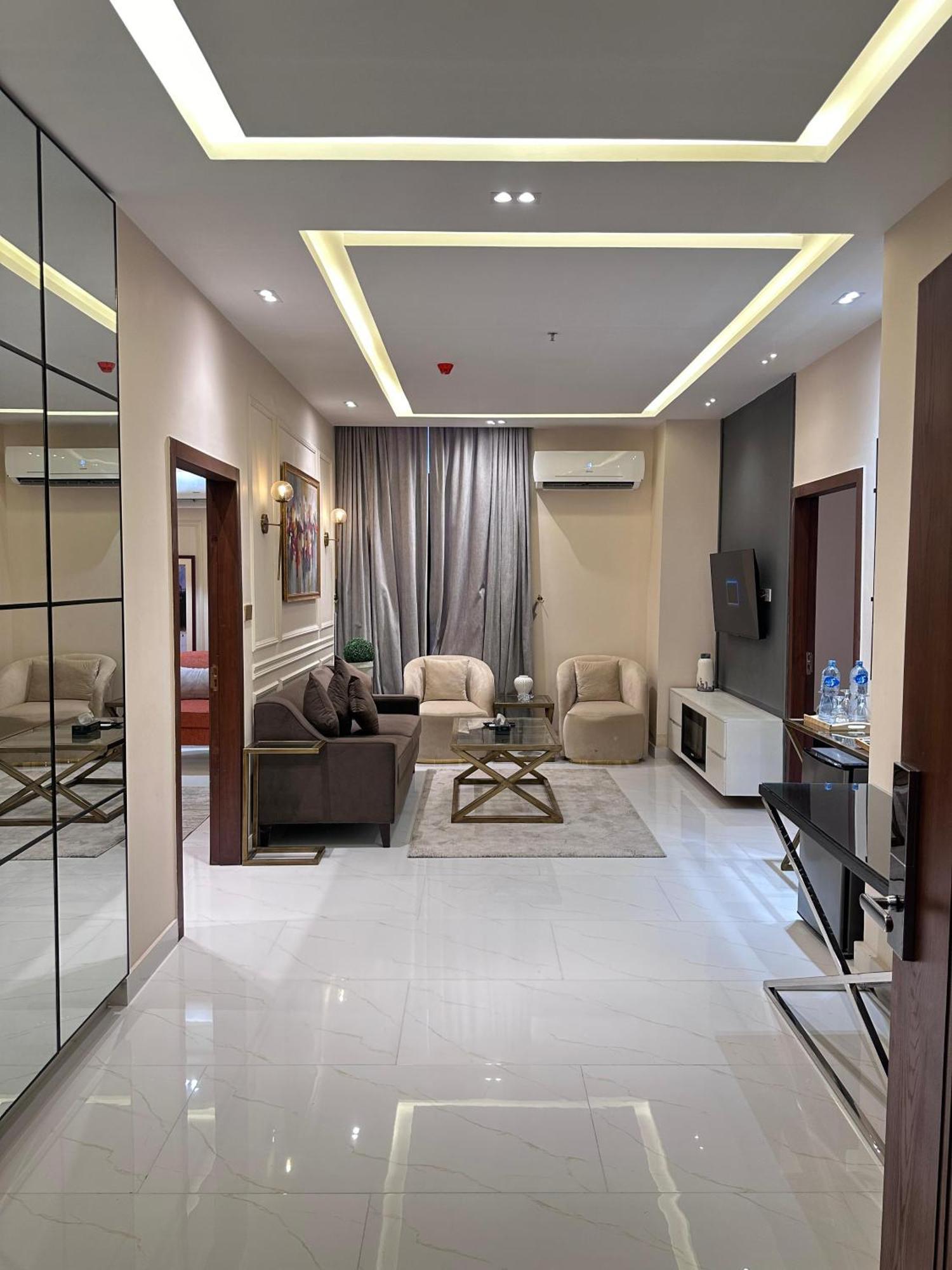Pavilion Suites - Premium Aparthotel In Bahria Town Равалпинди Экстерьер фото